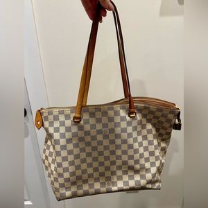 Louis Vuitton Iena